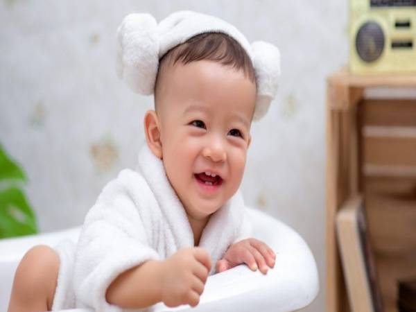 Gợi ý tên đệm hay cho tên Bách
