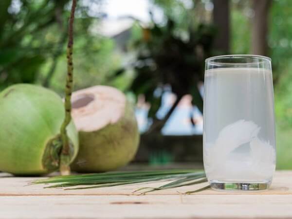 Giải đáp uống nước dừa có giảm cân không?