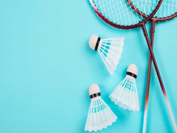 Tìm hiểu cách cầu vợt cầu lông đúng cách