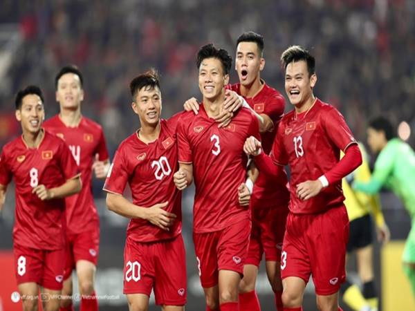 Bóng đá Việt Nam 1/12: Việt Nam không tụt hạng trên BXH FIFA