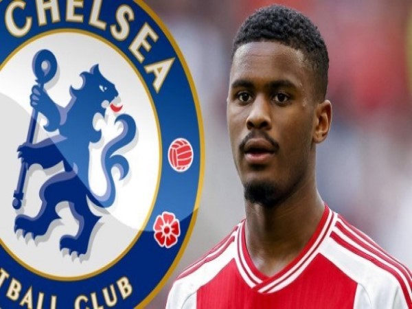 BĐQT: Ajax ra giá 60 triệu euro cho sao trẻ Jorrel Hato
