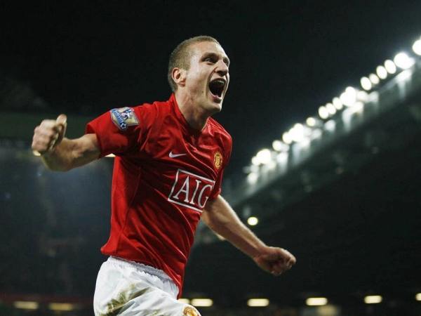 Trung vệ Nemanja Vidić 