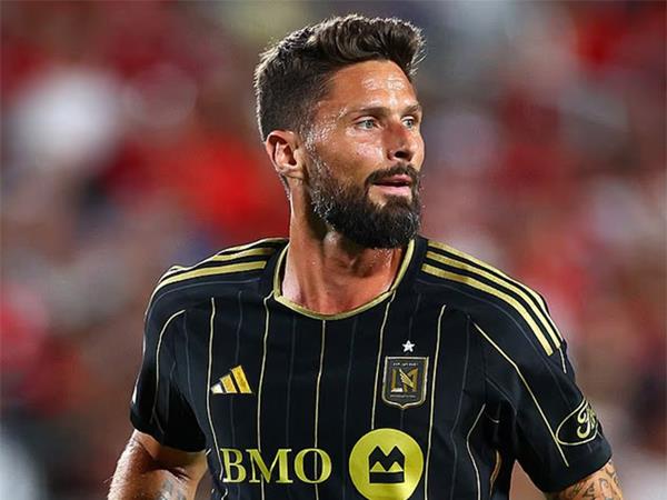 Nhìn lại sự nghiệp huy hoàng của Olivier Giroud