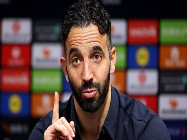 Amorim thừa nhận: “Phòng ngự vẫn là vấn đề lớn nhất”