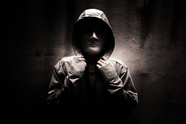 Nằm mơ thấy người lạ hên hay xui? Đón tài lộc hay vận hạn?