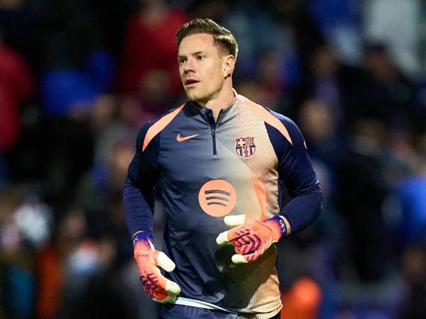 Tin Aston Villa: Tranh giành ter Stegen với Tottenham