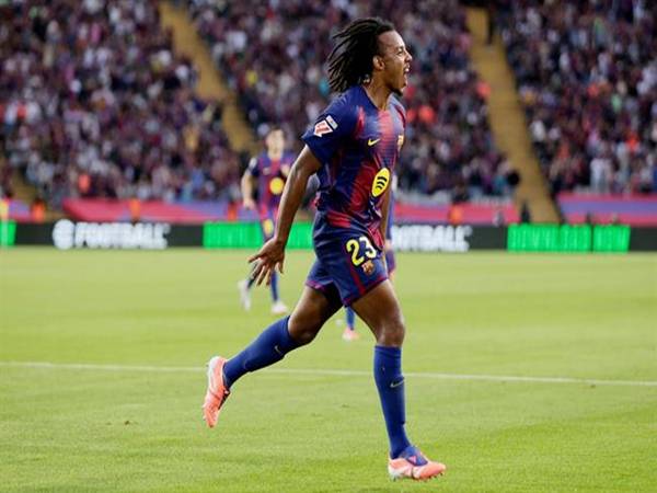 Tin CLB Barca: Kounde phản pháo tin đồn chấn thương