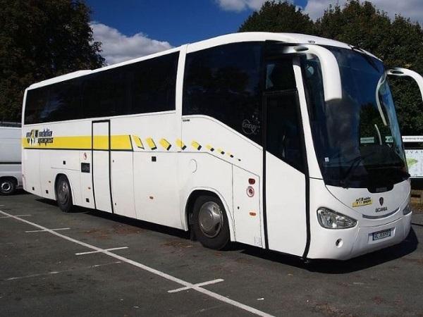 Nằm mơ thấy xe khách màu sắc đặc biệt