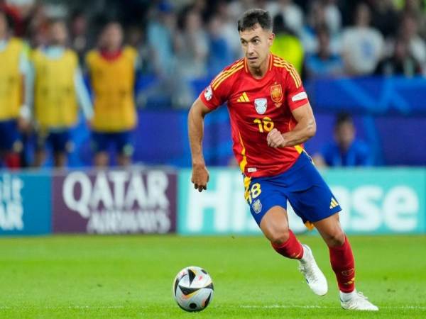 Bóng đá QT: Martin Zubimendi dính chấn thương đầu gối