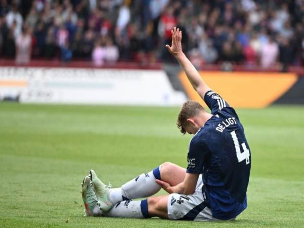 Bóng đá QT: De Ligt có khả năng nghỉ thi đấu hết mùa giải