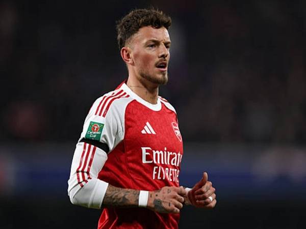 Tin Man Utd: Giải bài toán hàng thủ bằng Ben White